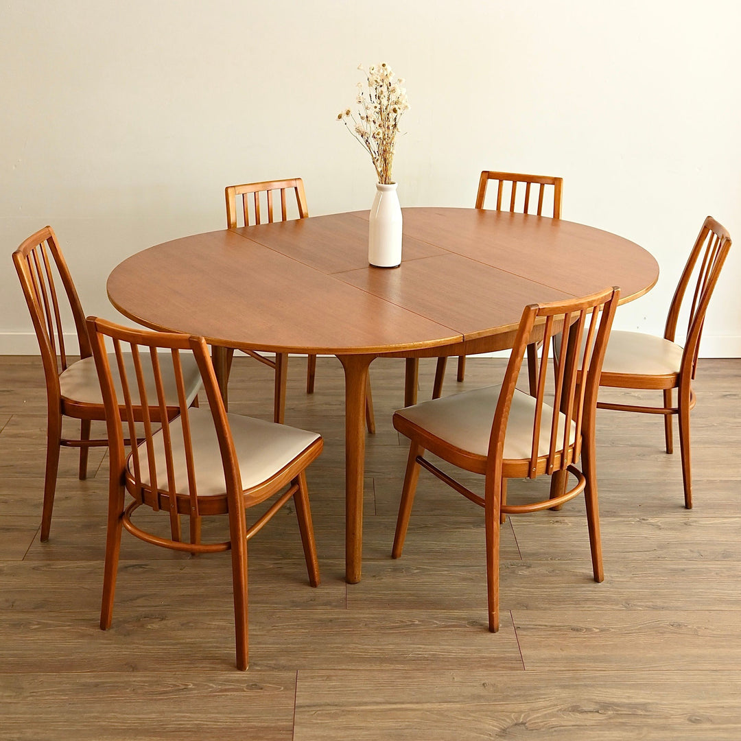 Ligna dining chairs and Wrightbilt table