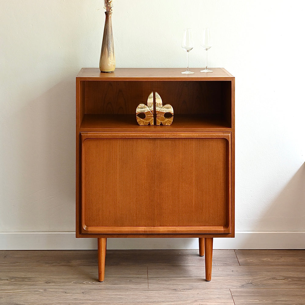 Mid Century Teak Sideboard Credenza Console Hall Table Bar Cabinet by Chiswell