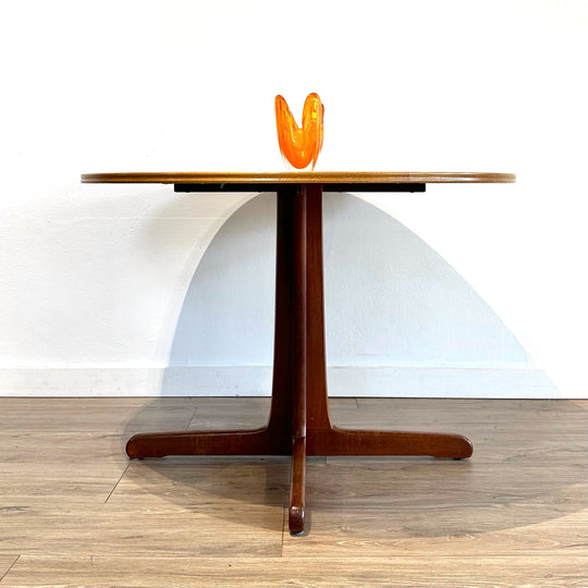 Mid Century Round Pedestal Dining Table