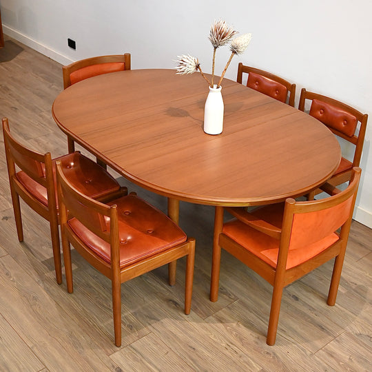 Mid Century Teak Round Extendable Dining Table by Chiswell (table only).