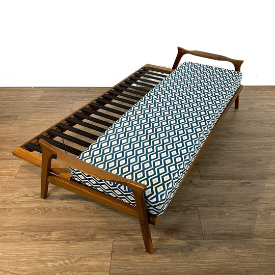 Mid Century Danish De Luxe "Inga" lounge and daybed