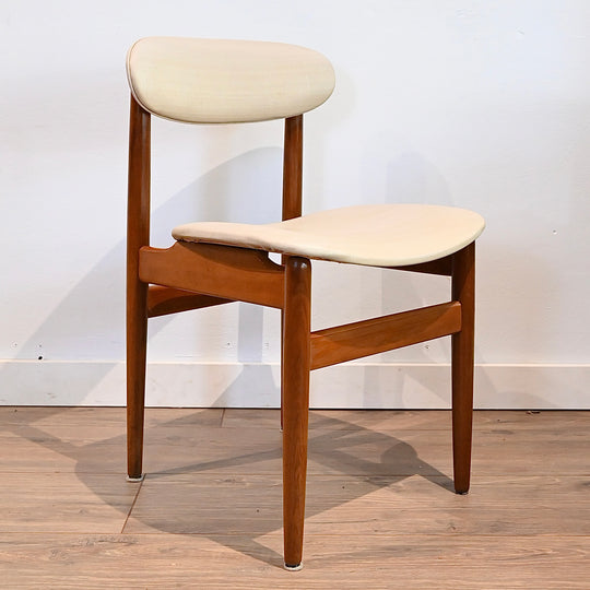 5 x Mid Century white Vinyl Dining Chairs by Elite