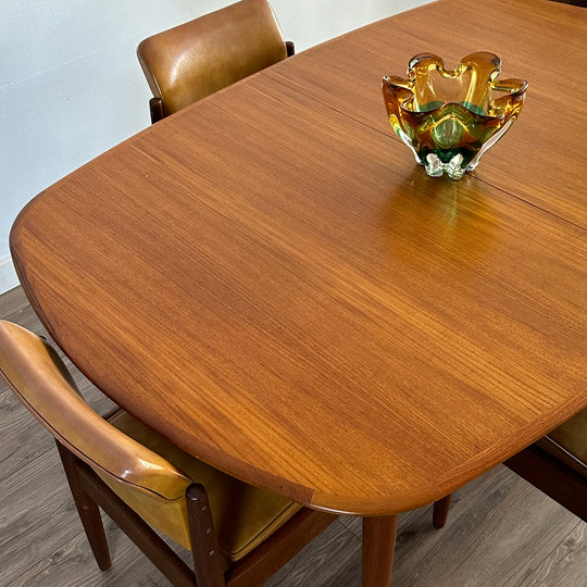 Mid Century Parker Elliptical Dining Table With Butterfly Extension Leaf