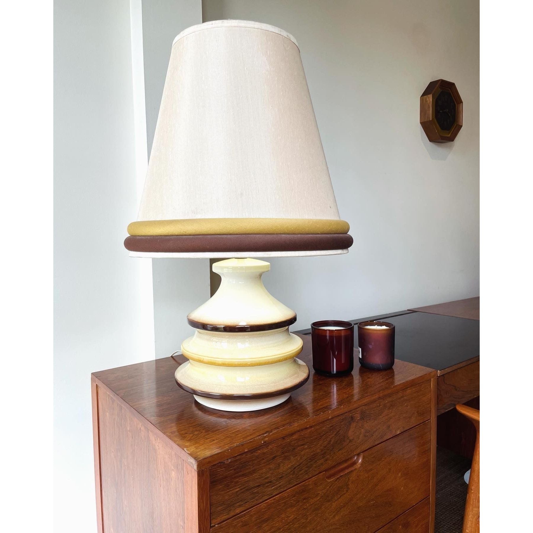 Mid century ceramic deals lamp