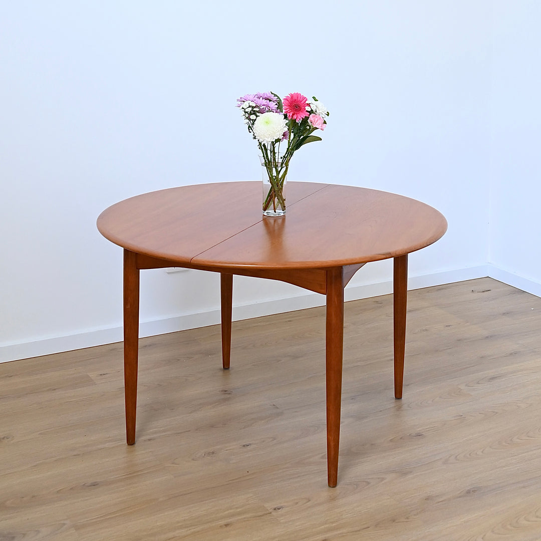 Parker Teak Round Extendable Dining Table