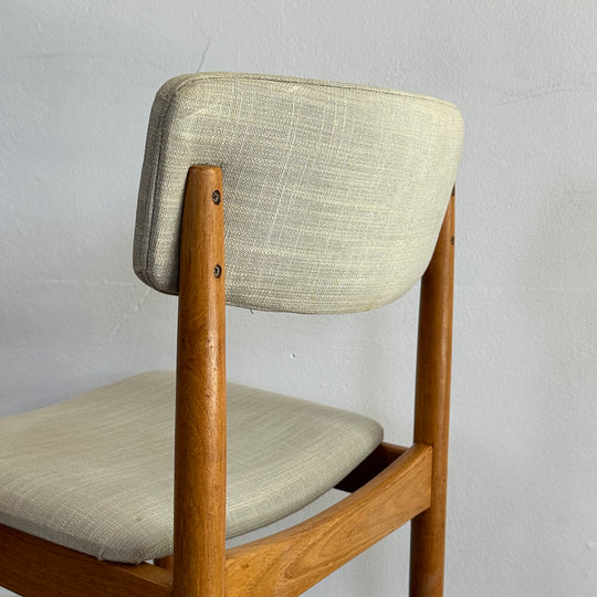 4 x Mid Century Teak Beige Upholstery Dining Chairs by Chiswell