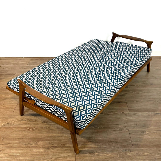 Mid Century Danish De Luxe "Inga" lounge and daybed