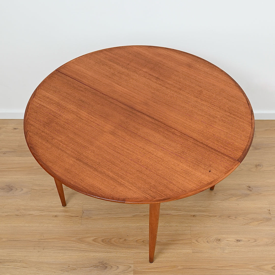 Parker Teak Round Extendable Dining Table