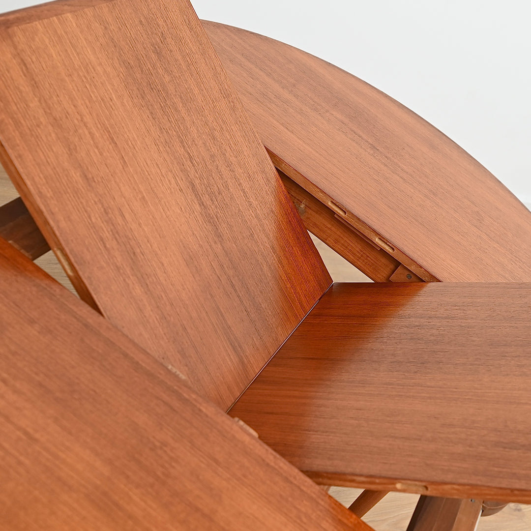 Parker Teak Round Extendable Dining Table