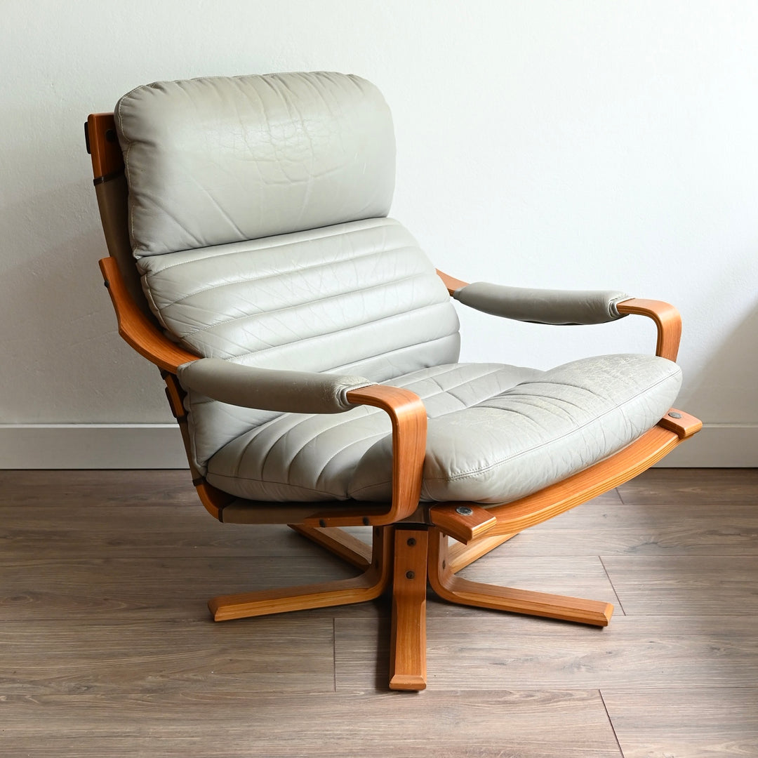 Mid Century Tessa T8 Leather Swivel Armchair