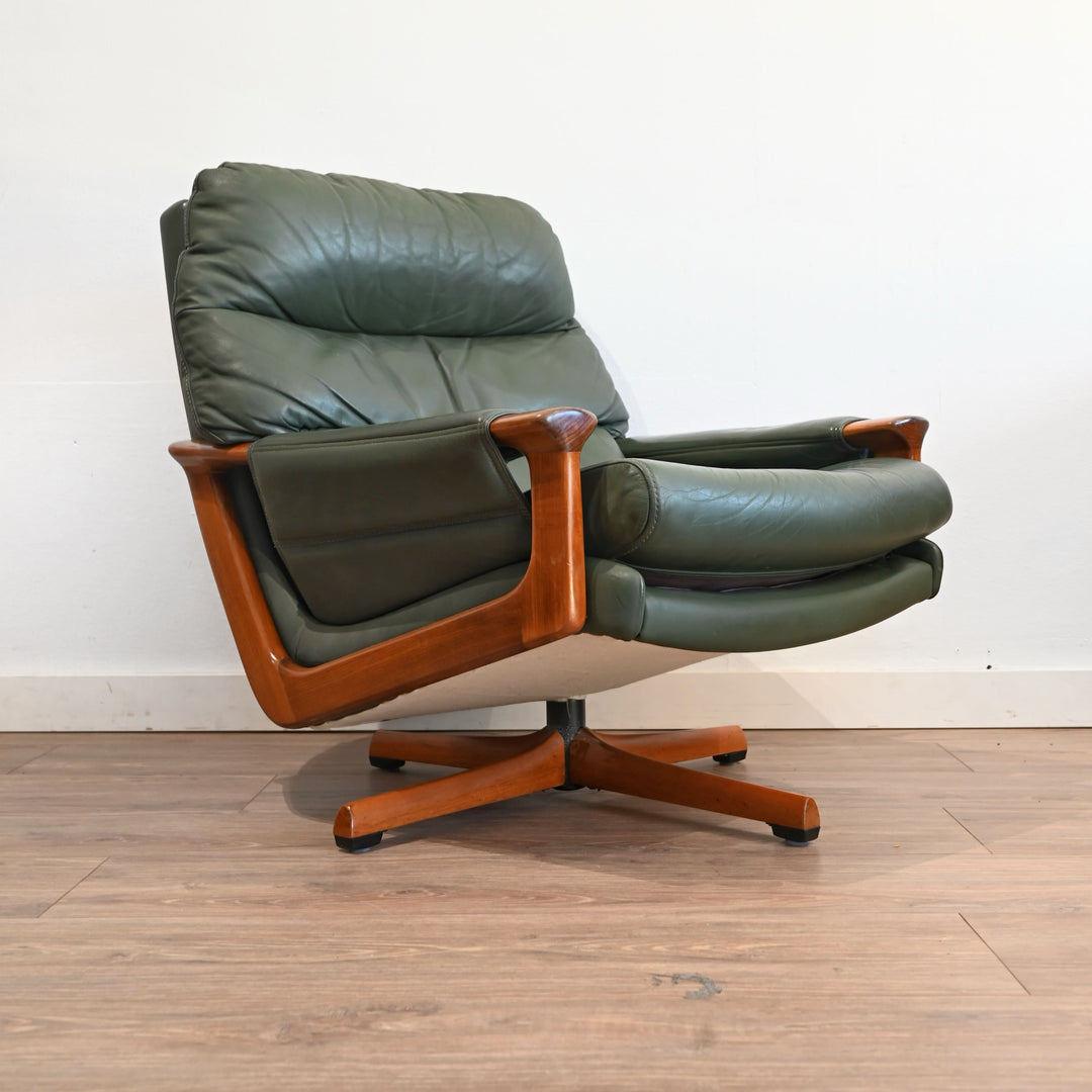 Mid Century Retro Tessa T21 Swivel Armchair and Ottoman