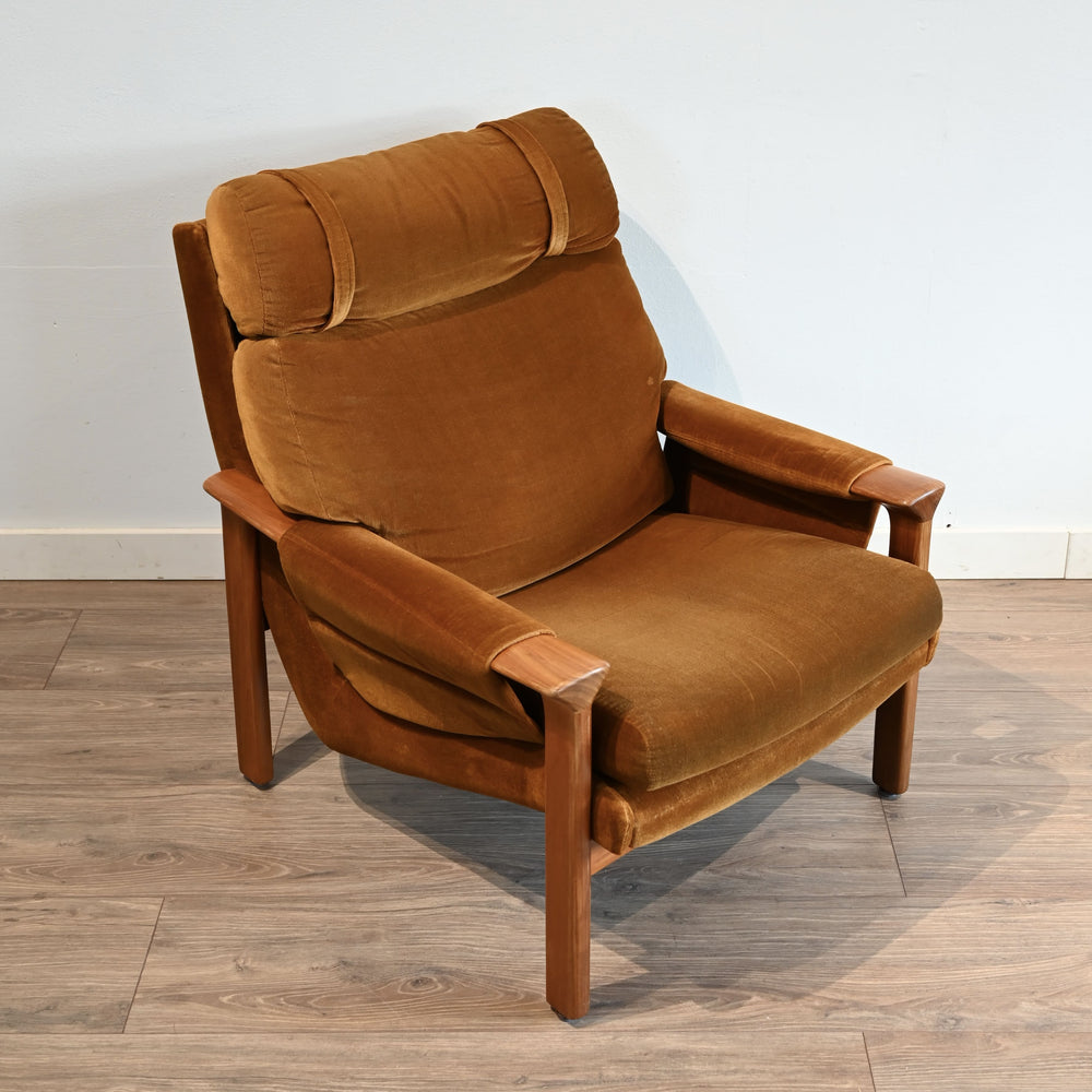 Retro Mid Century Tessa T21 Armchair and Ottoman