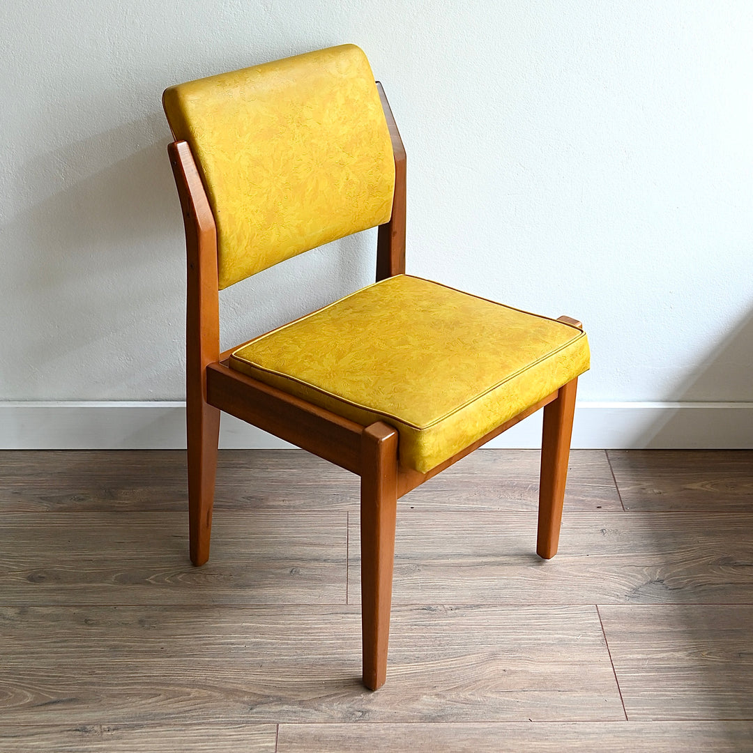 4x Mid Century Teak Mustard Gold Dining Chairs by Wrightbilt