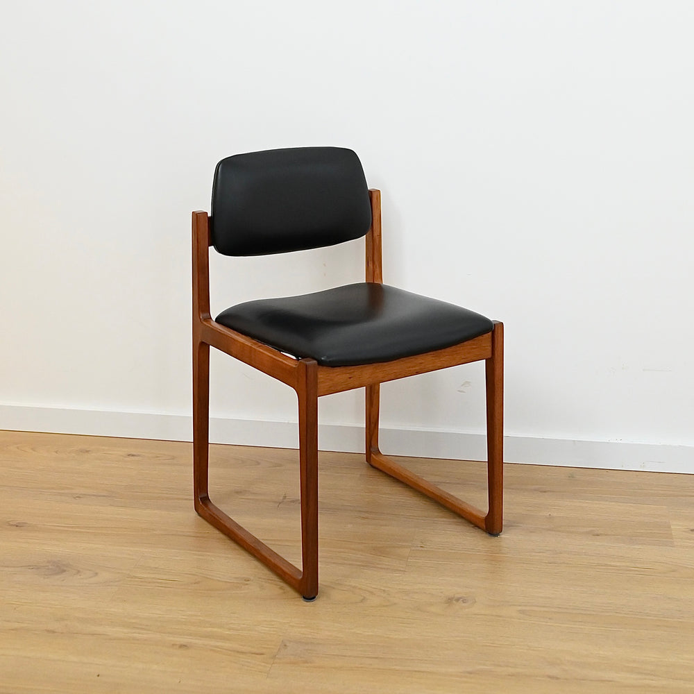 4x Gerald Easden for Module Melbourne Sled Dining Chairs 