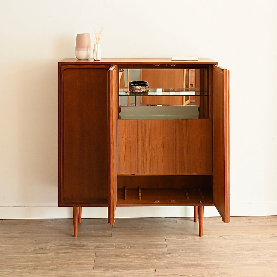 Mid Century Teak Sideboard Buffet Credenza Bar Drinks Cabinet