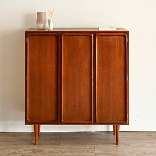 Mid Century Teak Sideboard Buffet Credenza Bar Drinks Cabinet