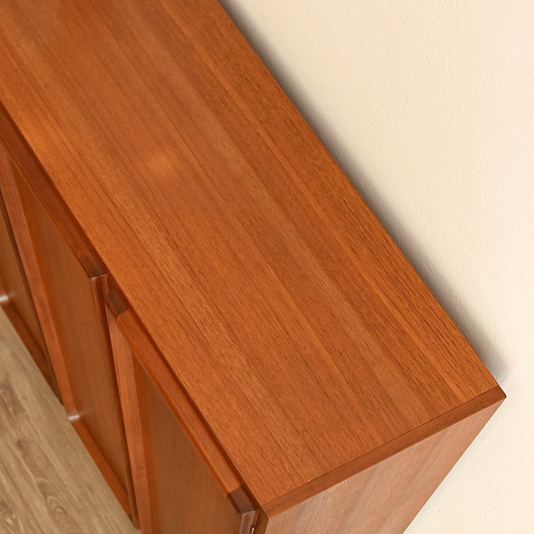 Mid Century Teak Sideboard Buffet Credenza Bar Drinks Cabinet