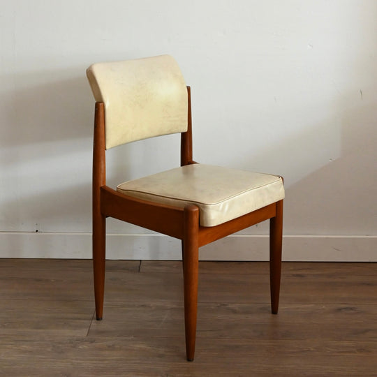 6x Mid Century Cream Vinyl Dining Chairs by Chiswell