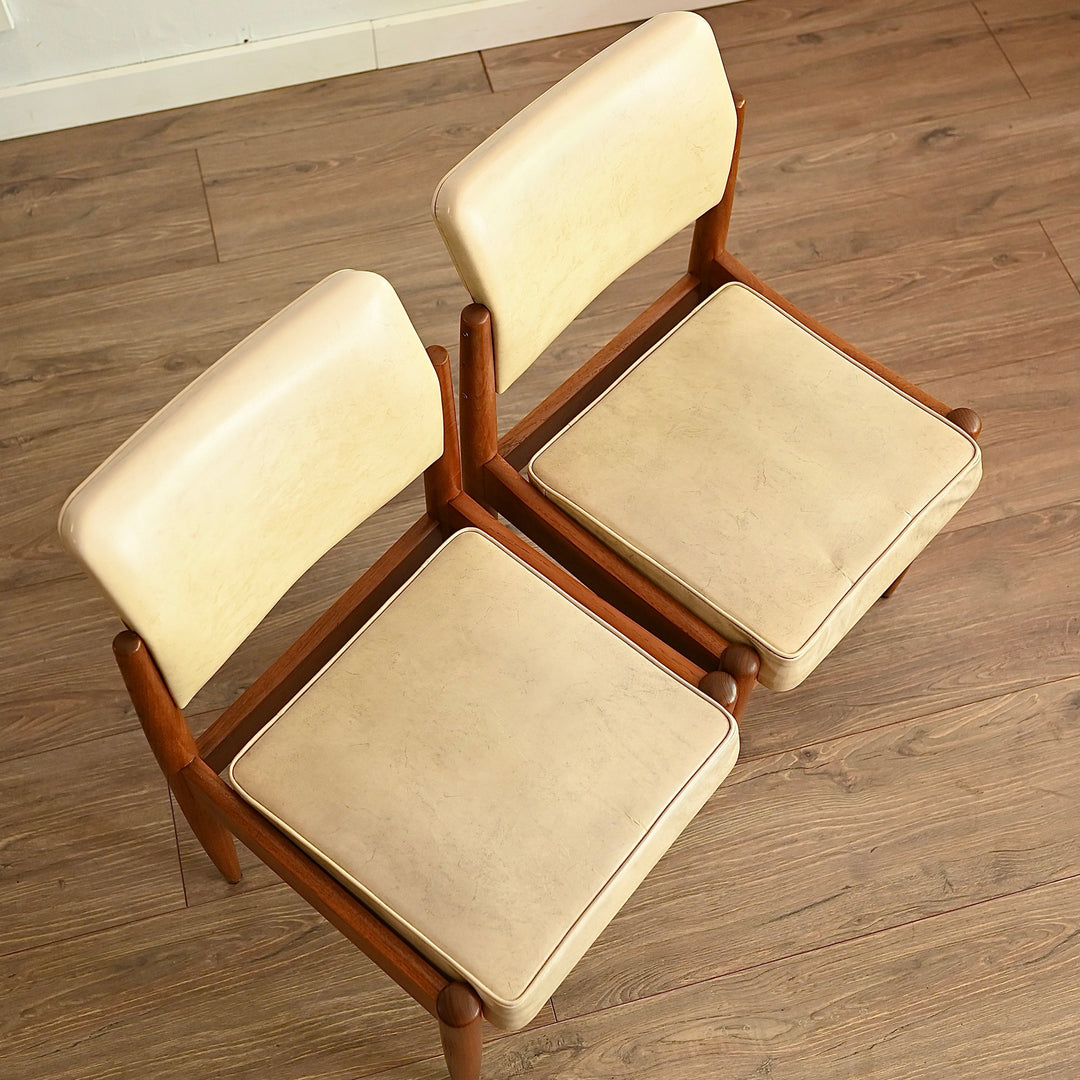6x Mid Century Cream Vinyl Dining Chairs by Chiswell