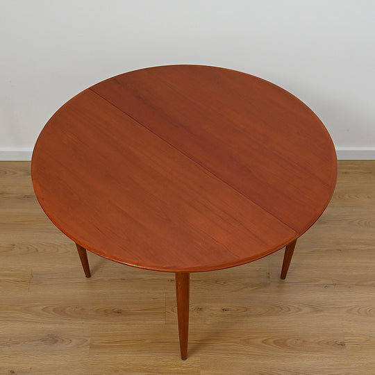 Parker Teak Round Extendable Dining Table