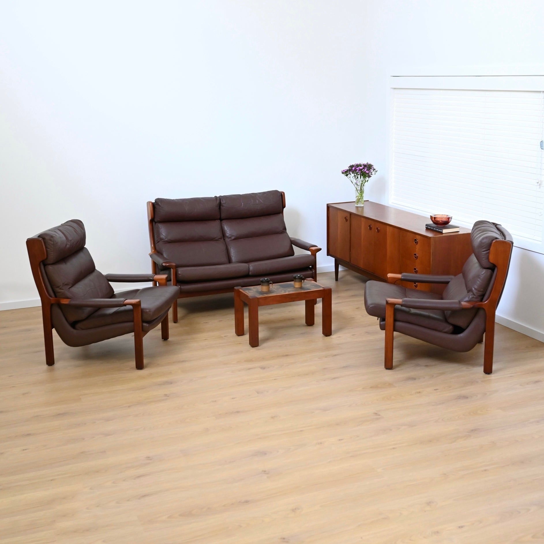 Tessa Delmont 3 Piece Leather Lounge Suite
