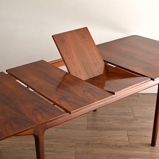 Mid Century Rosewood Extendable Dining Table by McIntosh of Scotland