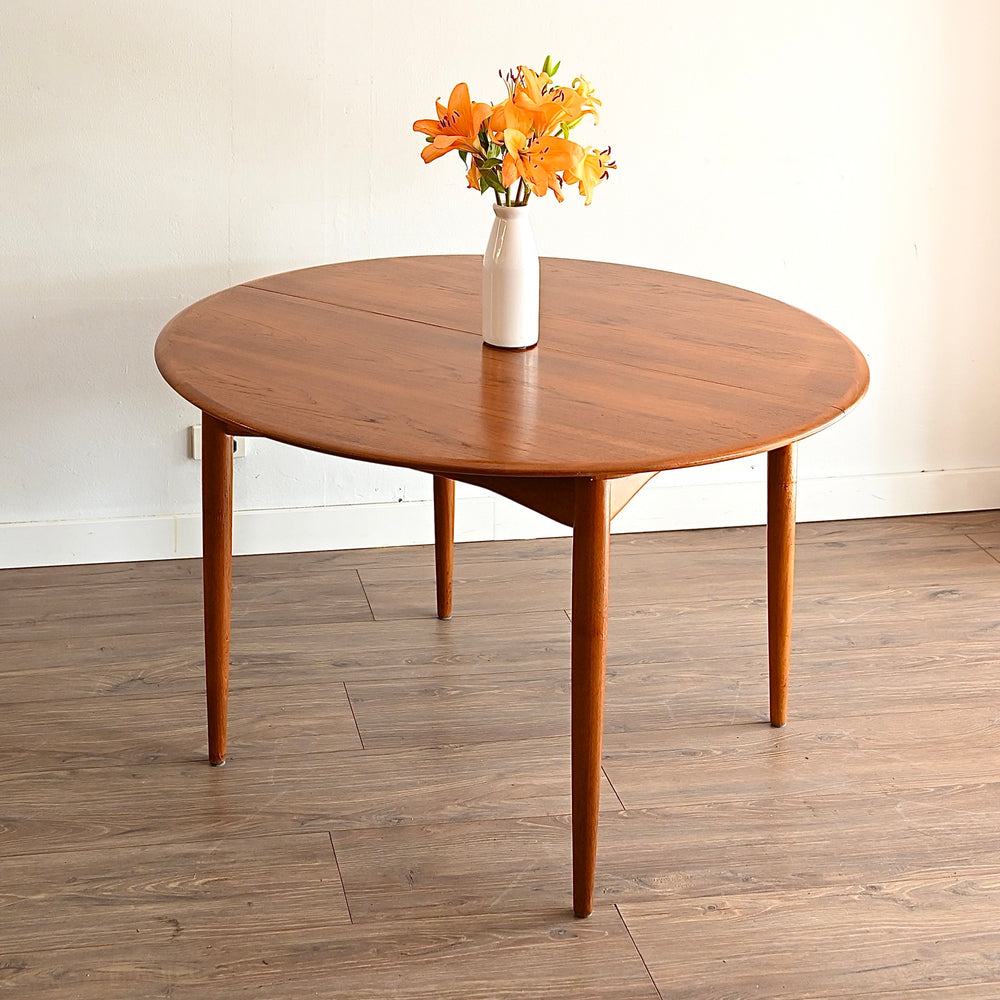 Parker Mid Century Teak Round Extendable Dining Table