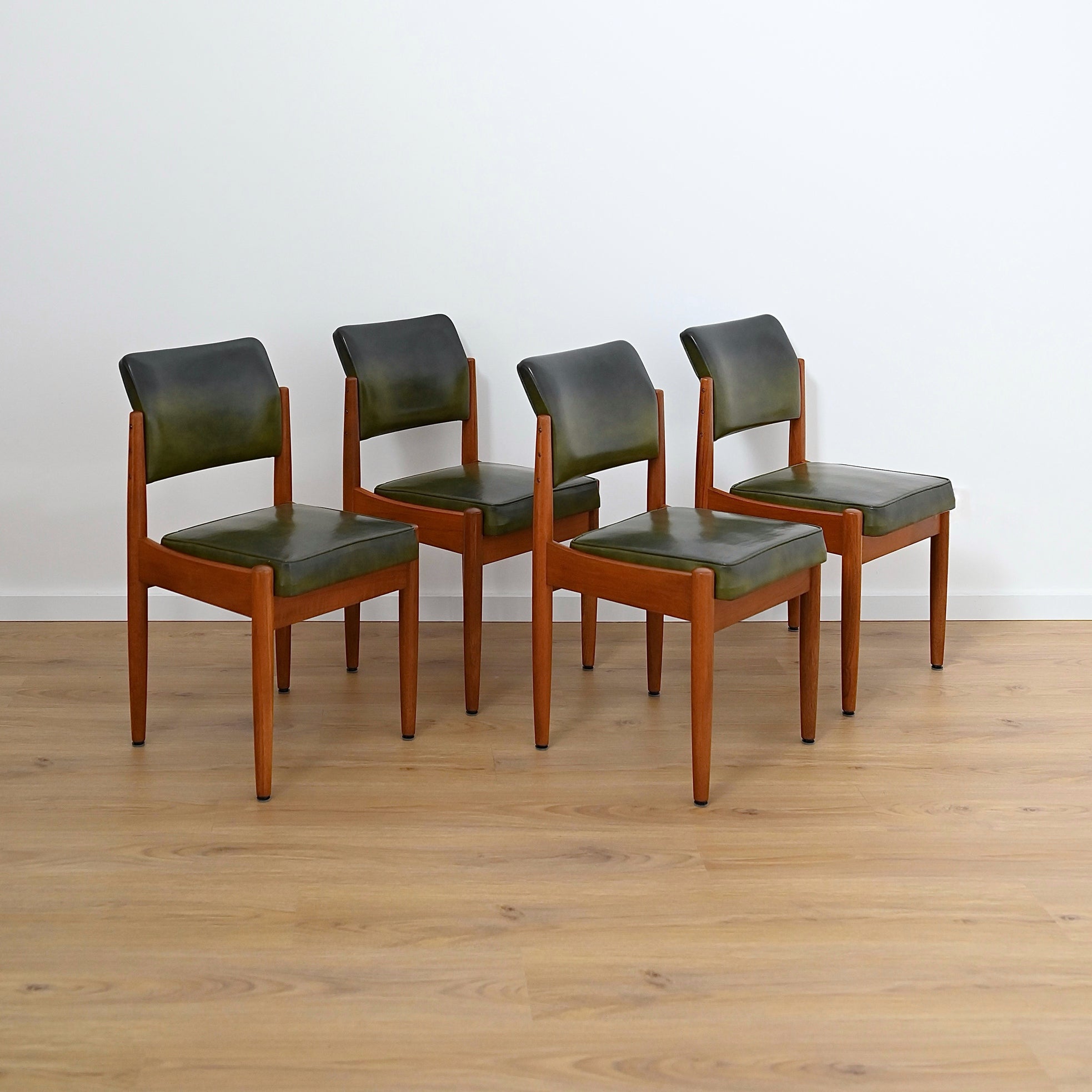 4x Mid Century Teak Olive Green Vinyl Dining Chairs by Chiswell – retro bay