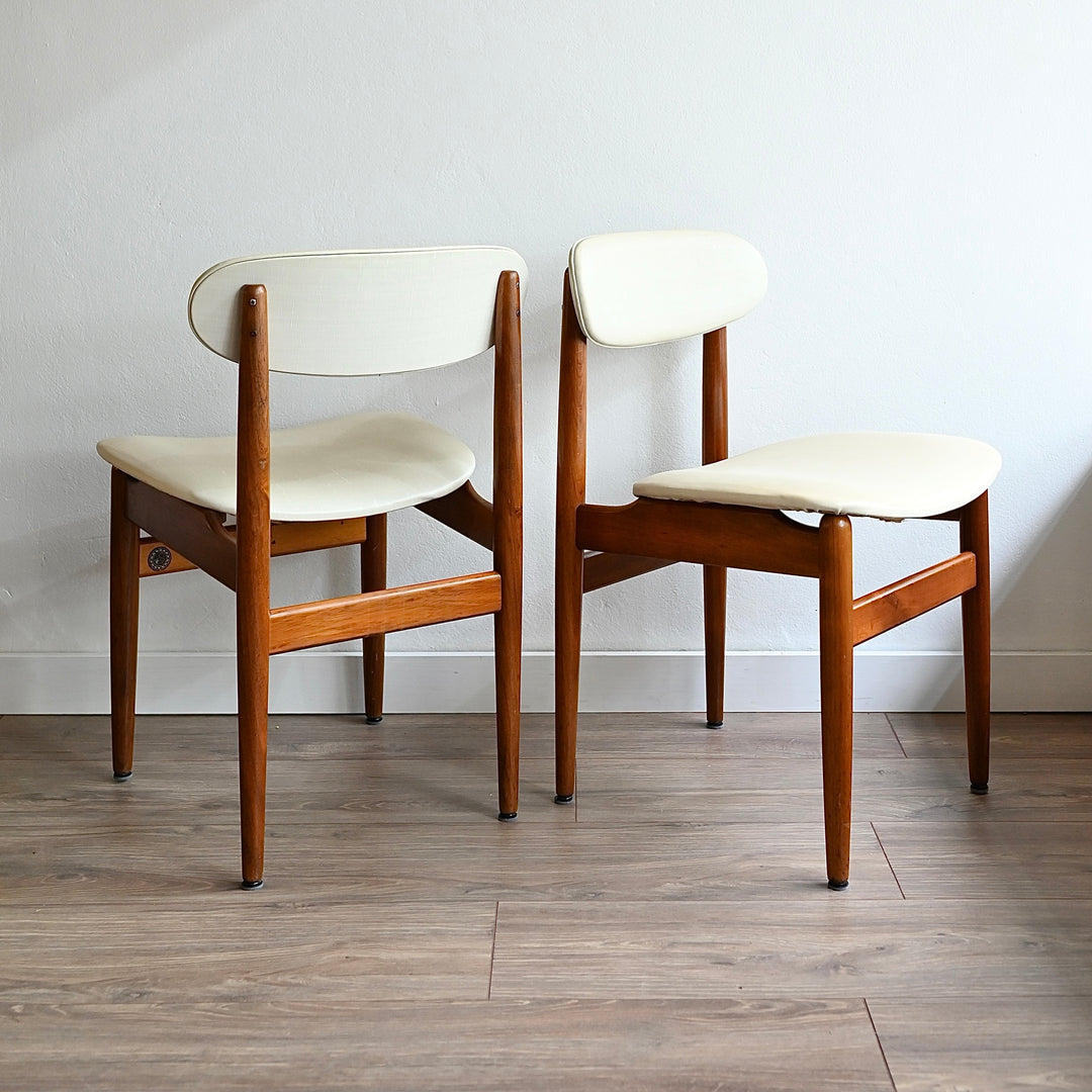 6x Mid Century Teak White Vinyl Dining Chairs by Elite