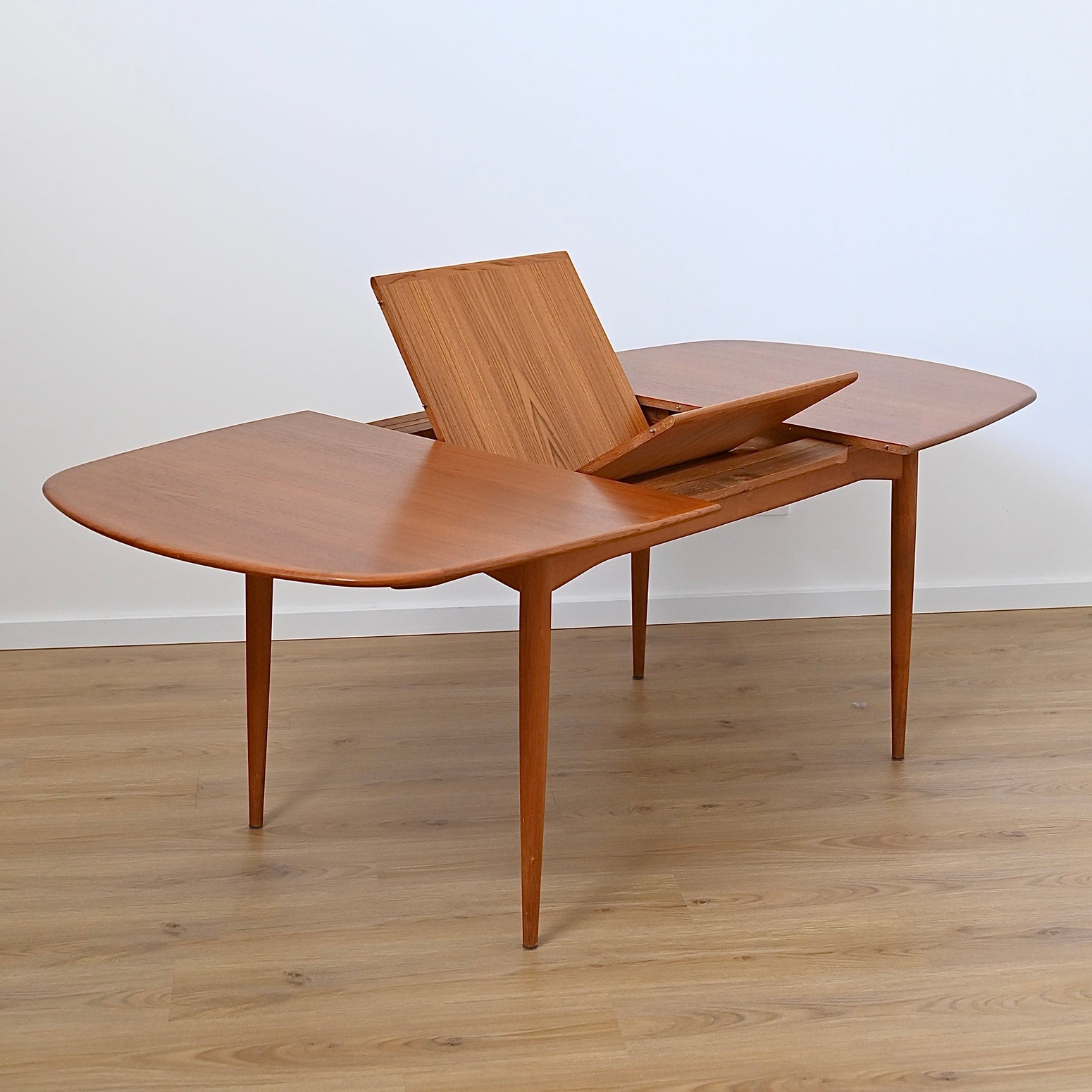 Parker Mid Century Teak Extendable Dining Table D End Elliptical