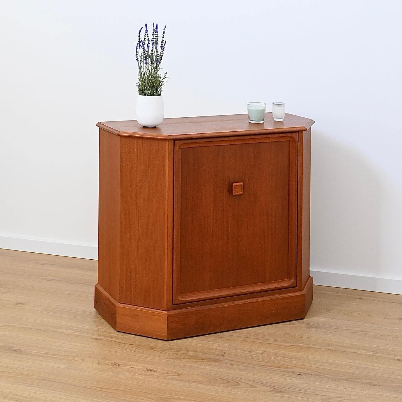 Parker Teak Mid Century Sideboard Console Hallway Cabinet