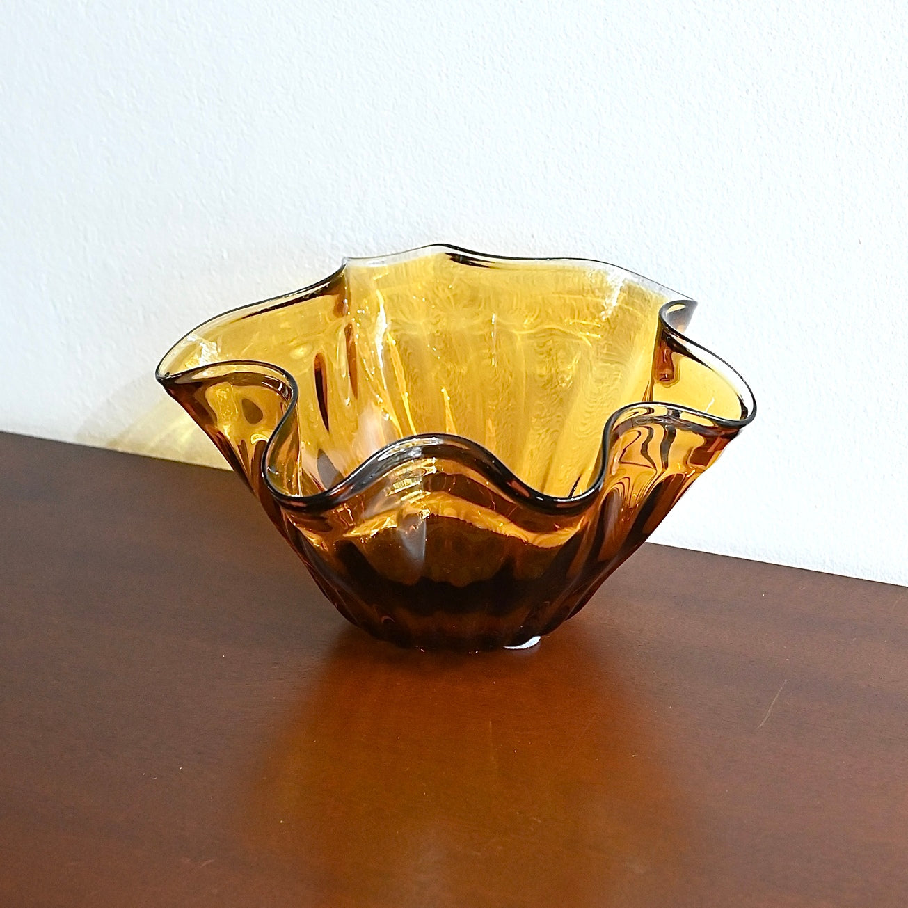 Mid Century Retro Amber Glass Vase Bowl Handkerchief