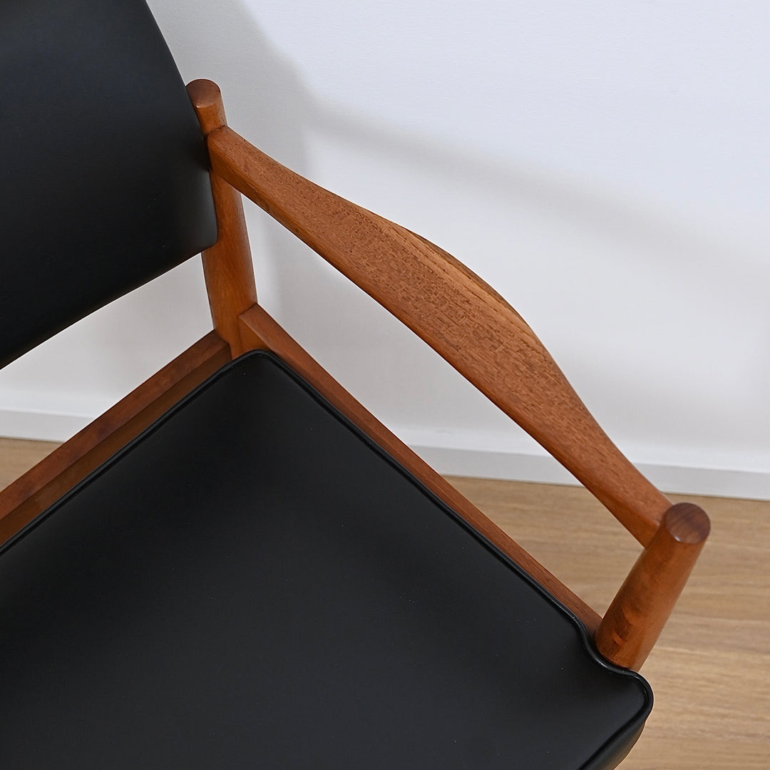 8 x Mid Century Teak Black Vinyl Dining Chairs by Chiswell