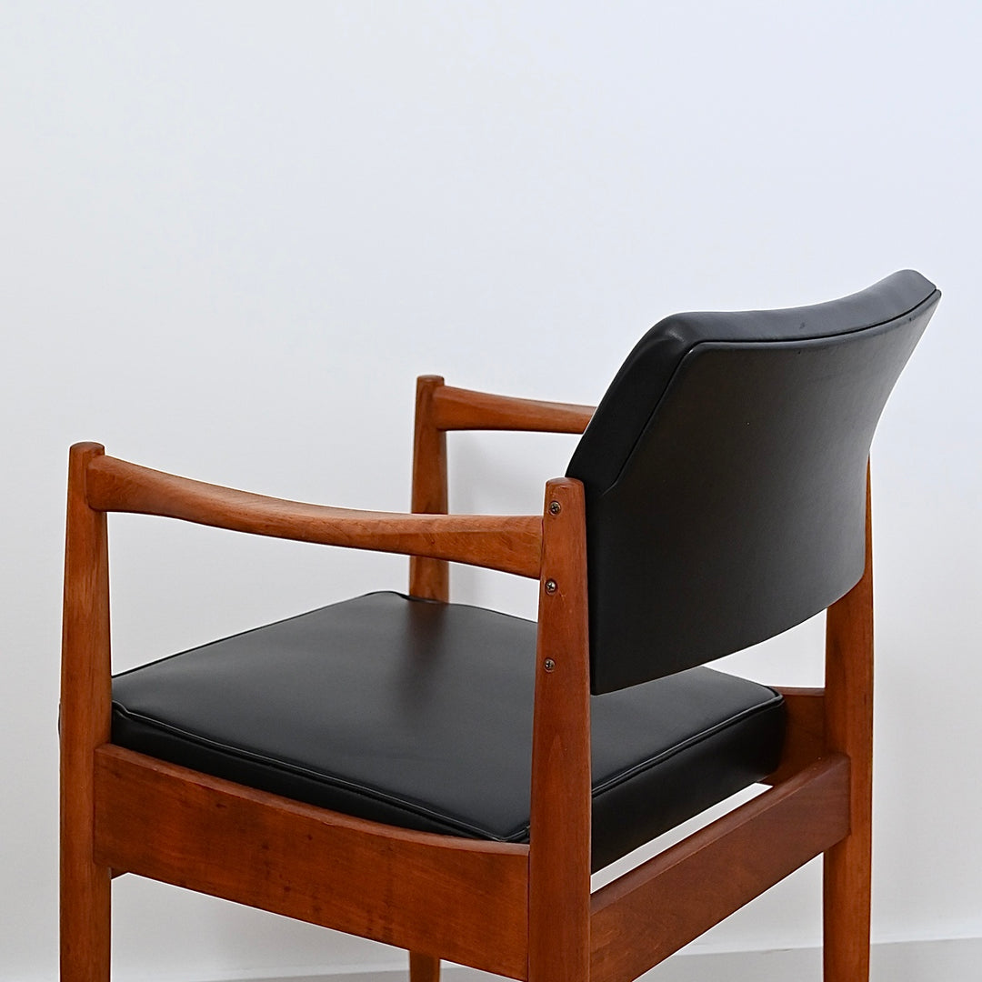 8 x Mid Century Teak Black Vinyl Dining Chairs by Chiswell