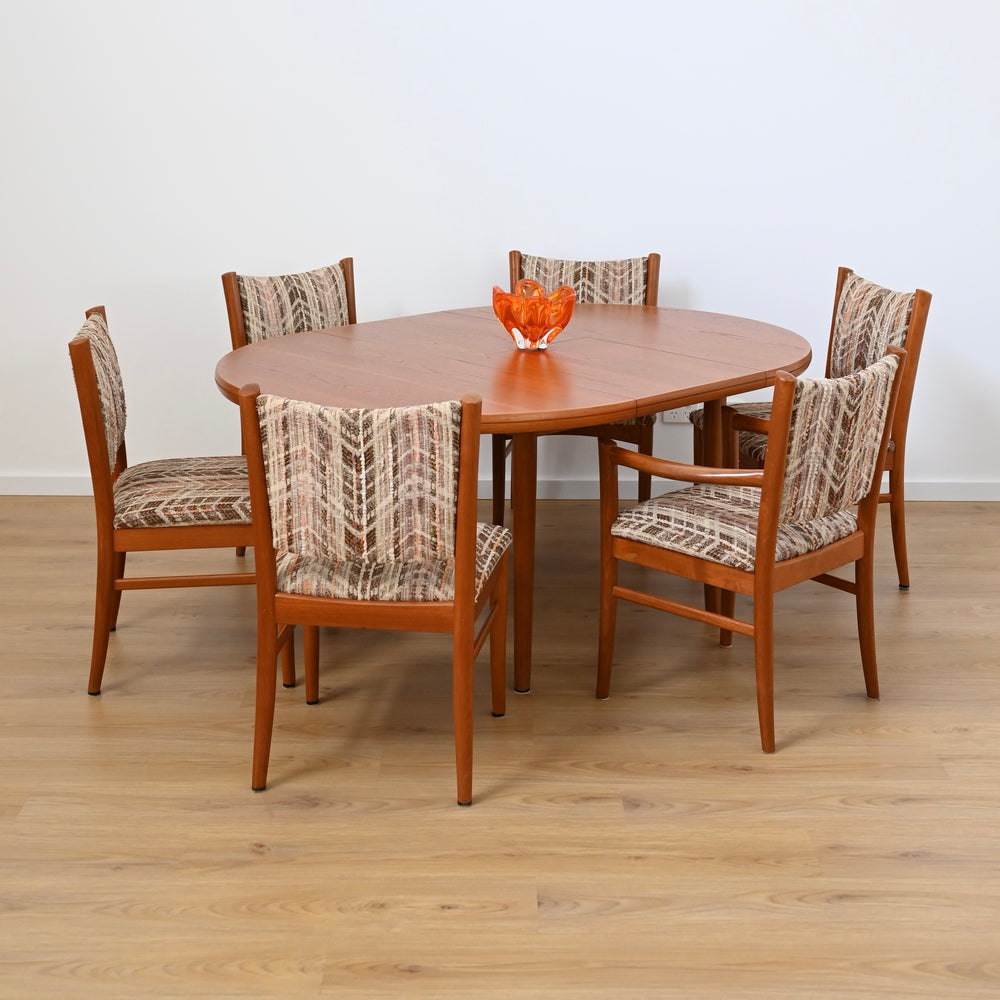 Mid Century Teak Round Extendable Dining Table by Chiswell