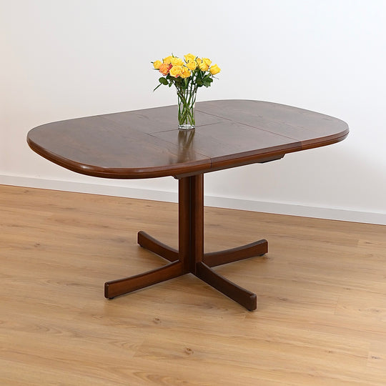 Mid Century Dining Setting Chairs and Extendable Dining Table by Chiswell