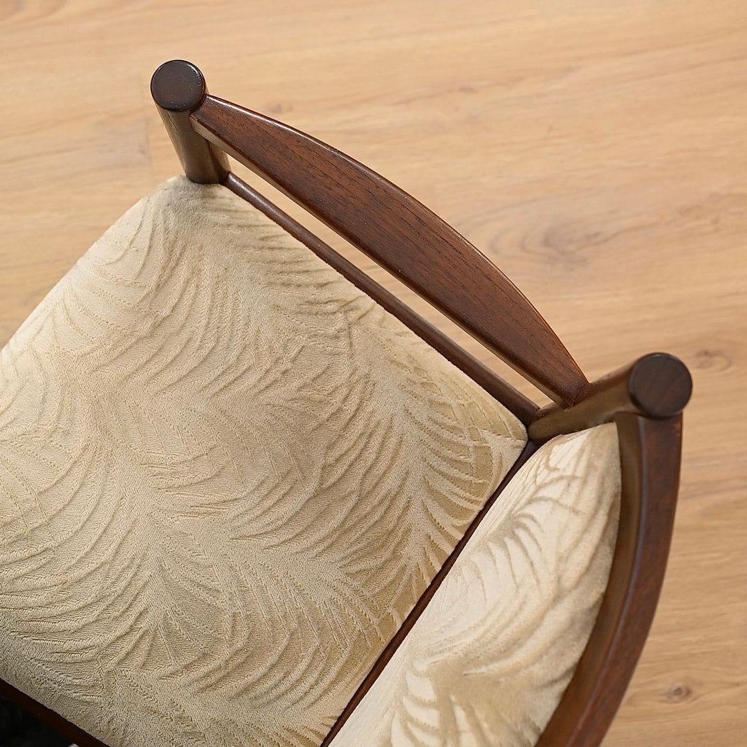 Mid Century Dining Setting Chairs and Extendable Dining Table by Chiswell