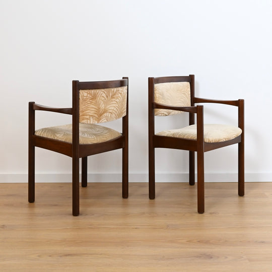 Mid Century Dining Setting Chairs and Extendable Dining Table by Chiswell