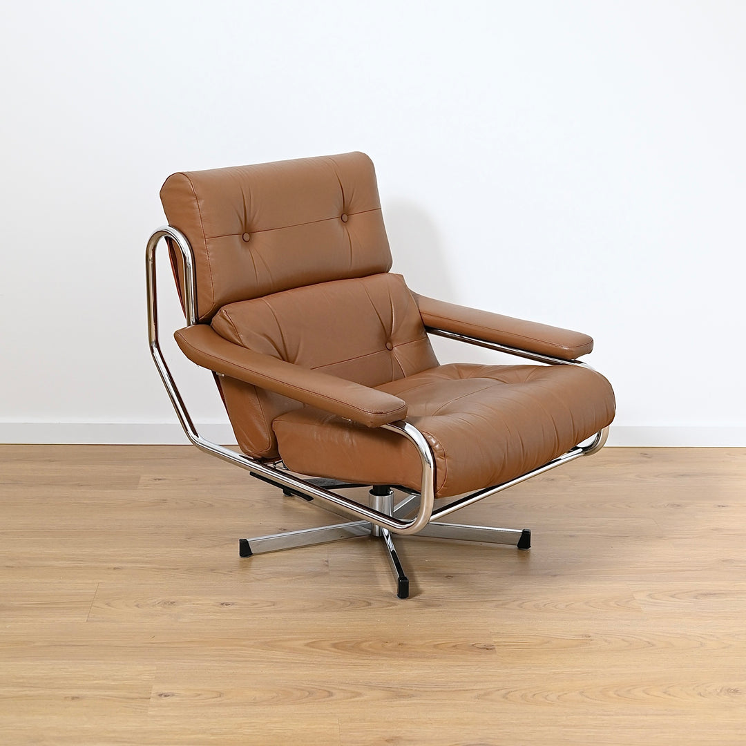1970s Sling Back Leather and Chrome Lounge suite by John Bertil Häggström