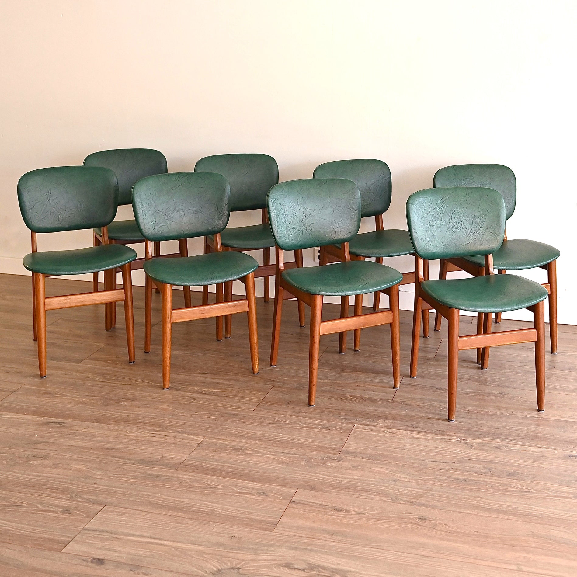 8x Mid Century Green Vinyl Dining Chairs by Elite