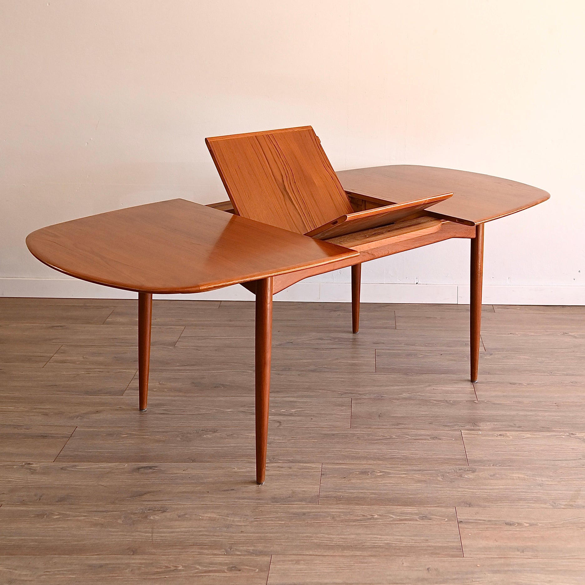 Parker Mid Century Teak Extendable Dining Table D End Elliptical