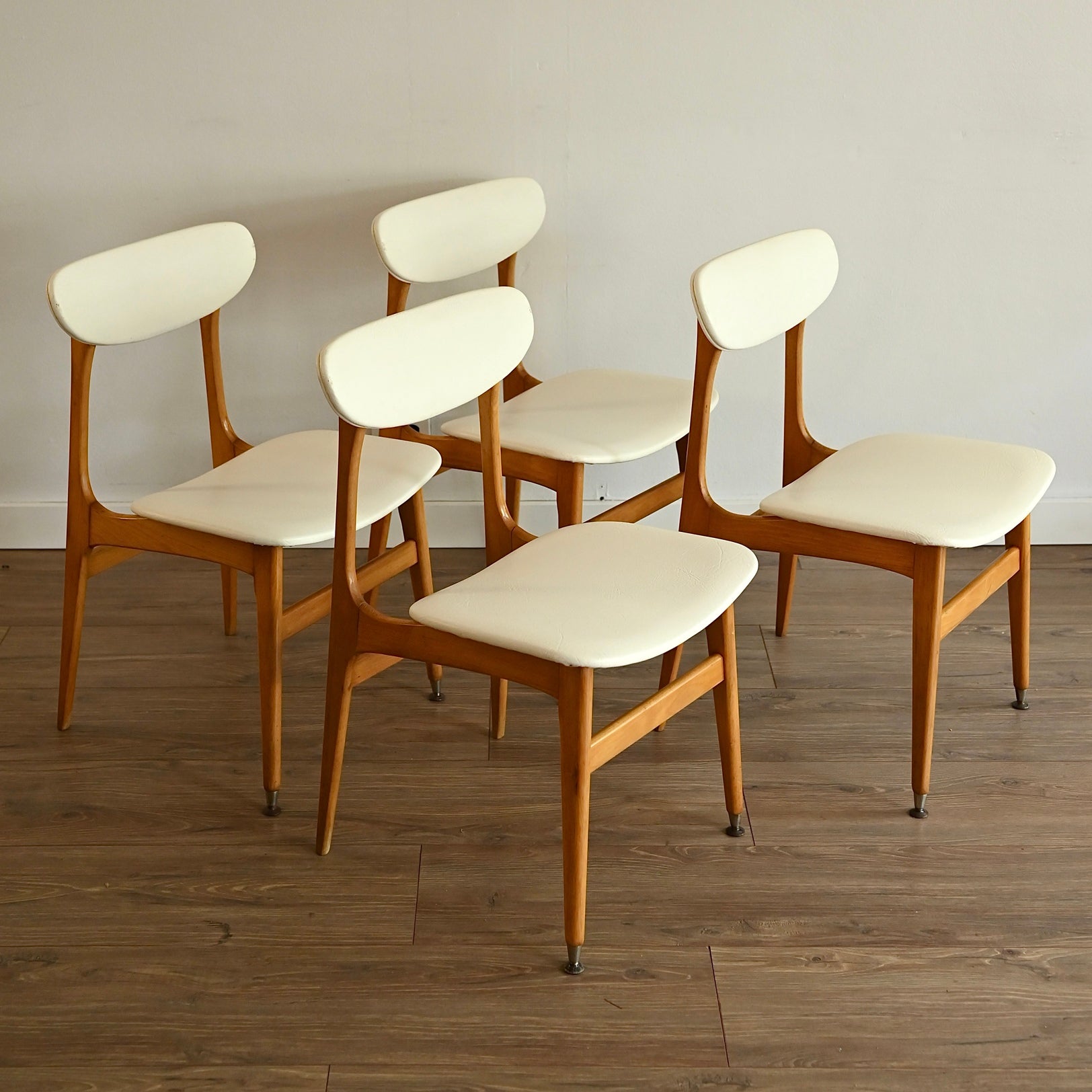 4 x Mid Century Dining Chairs with textured white vinyl by Elite