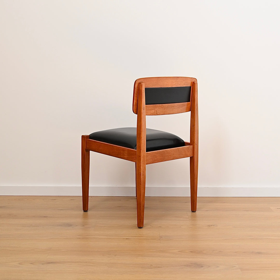4x Mid Century Teak and Black Vinyl Dining Chairs by Wrightbilt