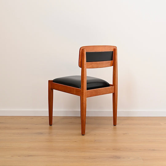 4x Mid Century Teak and Black Vinyl Dining Chairs by Wrightbilt