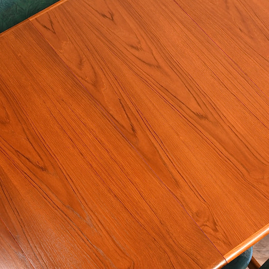 Parker Nordic Oval Extension Dining Table