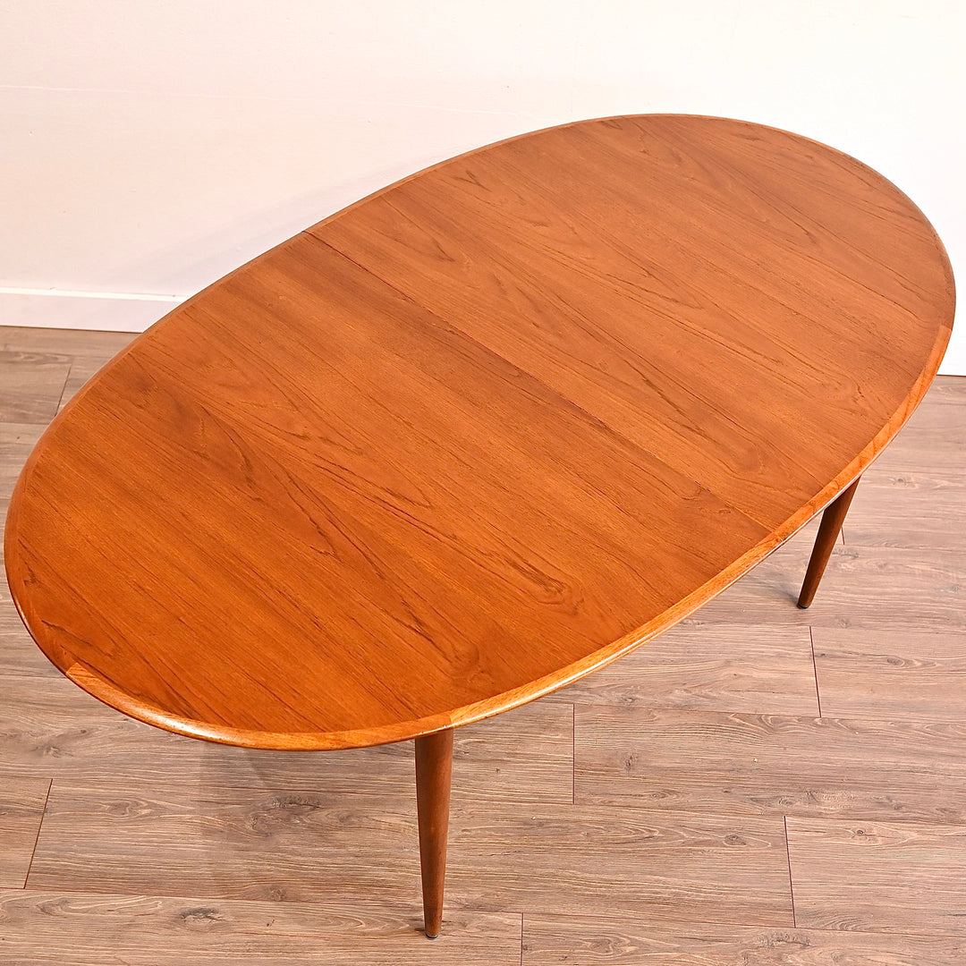 Parker Nordic Oval Extension Dining Table