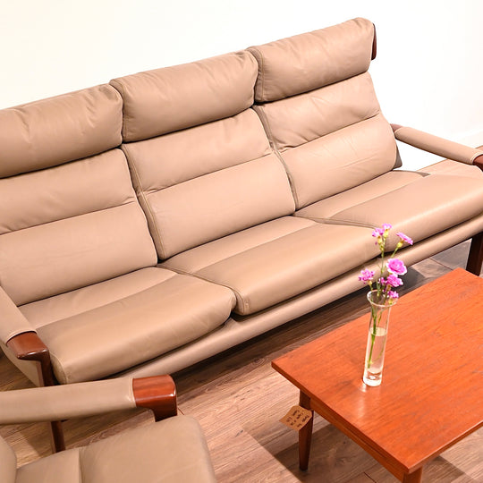 Vintage Tessa T21 Delmont Leather Lounge Suite