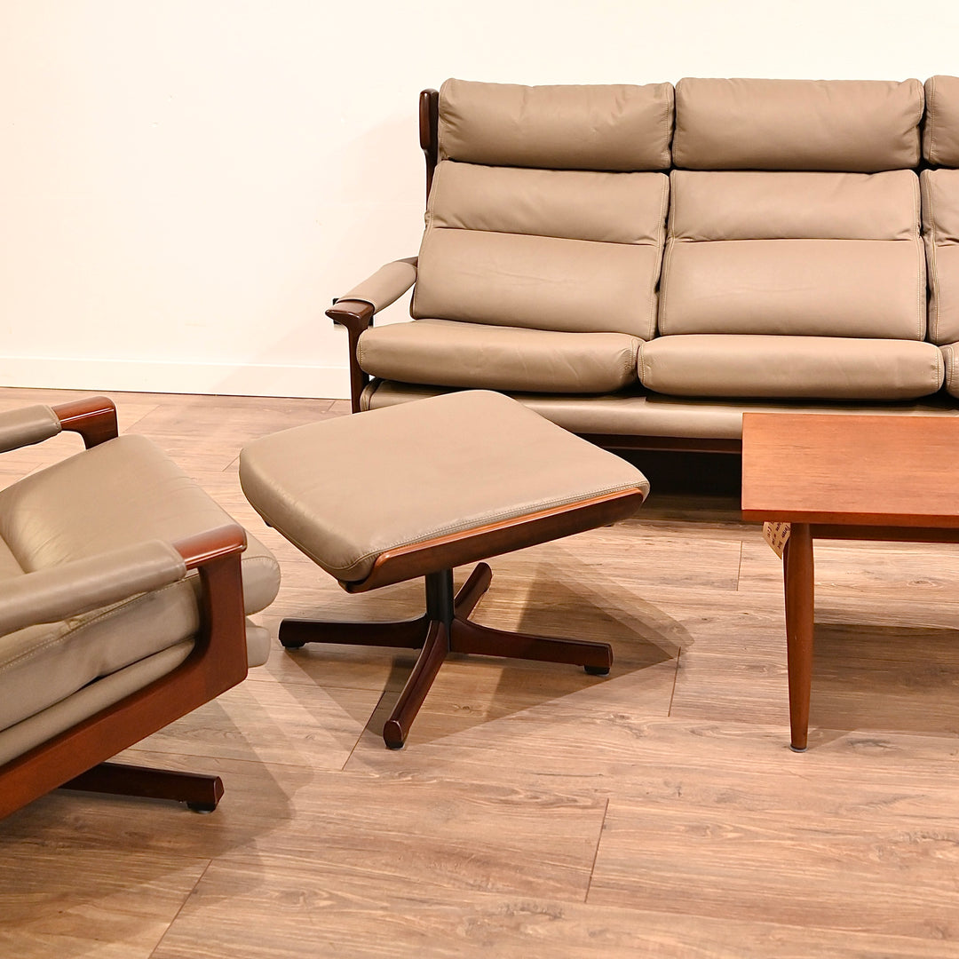 Vintage Tessa T21 Delmont Leather Lounge Suite