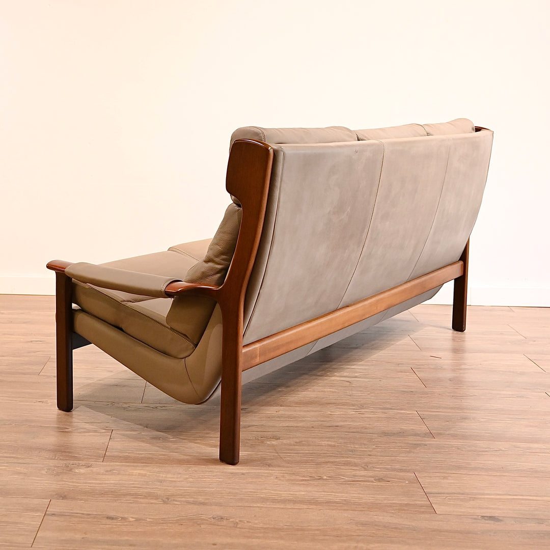 Vintage Tessa T21 Delmont Leather Lounge Suite
