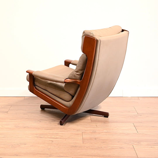 Vintage Tessa T21 Delmont Leather Lounge Suite